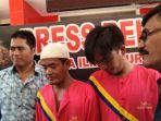 kanit-reskim-polsek-it-1-alkap-sh-paling-kanan-saat-menginterogasi-jaka.jpg