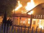 kantor-bawaslu-palangkaraya-ludes-terbakar.jpg
