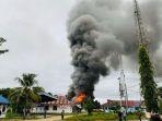 kantor-disnaker-keerom-dibakar.jpg