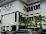 kantor-samsat-makassar-diserbu-warga_20170106_152213.jpg