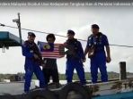 kapal-berbendera-malaysia-diciduk-usai-kedapatan-tangkap-ikan-di-perairan-indonesia-secara-ilegal_20180306_124024.jpg