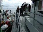 kapal-coast-guard-vietnam-menabrak-kri-tjiptadi-381.jpg