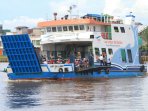 kapal-feri-kmp-saluang-dan-kmp-gunung-siap-berlayar_20160114_171334.jpg
