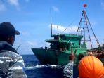 kapal-ikan-asing-vietnam.jpg