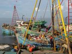 kapal-ikan-vietnam-pencuri-ikan-di-perairan-ri_20170324_211617.jpg