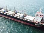 kapal-kargo-curah-atau-bulker-carrier-mv-habco-pioneer.jpg
