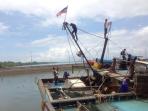 kapal-malaysia-yang-melakukan-illegal-fishing-karang-unarang_20160312_020637.jpg