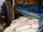 kapal-motor-pengangkut-beras_20160307_162108.jpg