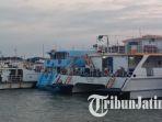 kapal-natuna-express-express-bahari-dan-blue-sea-jet-bersandar-di-pelabuhan-gresik.jpg
