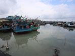 kapal-nelayan-sandar-di-pelabuhan-muara-angke_20210105_155336.jpg