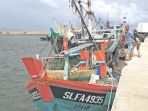 kapal-penangkap-ikan-berbendera-malaysia_20180129_115328.jpg