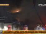 kapal-penangkap-ikan-terbakar-di-penjaringan_20161008_111641.jpg