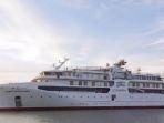 kapal-pesiar-coral-adventurer-cruisse.jpg