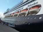 kapal-pesiar-volendam_20160308_131136.jpg
