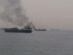 kapal-tanker-km-avetador-terbakar.jpg