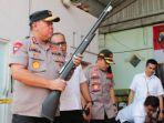 kapolda-jatim-irjen-pol-luki-hermawan-kasus-penjualan-senapan-angin.jpg