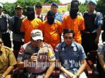 kapolda-kalteng-irjen-pol-anang-revandoko-bersama-pj-bup_20180807_102213.jpg