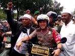 kapolda-metro-dan-pangdam-jaya-naik-motor-pantau-demo-ahok_20161014_155746.jpg
