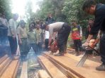kapolda-riau-temukan-aktivitas-illegal-logging_20170228_071709.jpg