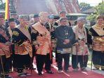 kapolda-sumbar-irjen-pol-teddy-minahasa-resmi-menyandang-gelar-kehormatan-adat.jpg