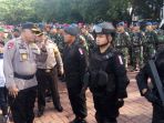 kapolda-sumut-irjend-paulus-waterpauw-apel-gabungan_20180106_103718.jpg
