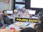 kapolres-bandung-akbp-indra-hermawan.jpg