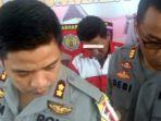 kapolres-banjarbaru-akbp-kelana-jaya-rilis-ungkap-kasus-yang-dilakukan-r-terhada.jpg