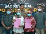 kapolres-bogor-akbp-rio-wahyu-anggoro-bersama-orang-tua-2-bayi-yang-tertukar-jumat-2582023.jpg