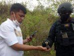 kapolres-bulukumba-menyerahkan-granat.jpg