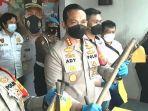 kapolres-metro-jakarta-barat-kombes-pol-ady-wibowo-saat-merilis-perampokan-di-taman.jpg