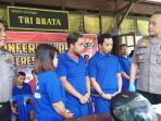 kapolres-salatiga-akbp-gatot-hendro-hartono-menginterogasi-para-pelaku1jpg.jpg