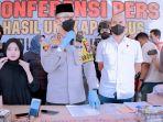 kapolres-situbondo-ungkap-kasus-judi-online.jpg