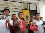 kapolres-tangerang-selatan-akbp-ferdy-irawan-tengah.jpg