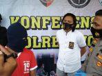 kapolres-wonogiri-akbp-christian-tobing-menanyai-tersangka-pardi-43-yang-menjadi.jpg