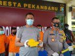 kapolresta-pekanbaru-kombes-pol-nandang-mumin-wijaya-kanan-lala.jpg