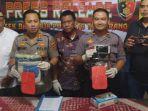 kapolresta-tangerang-kombes-pol-ade-ary-syam-indradi-saat-melakukan-konferensi.jpg