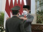 kapolri-baru-listyo-di-istana.jpg