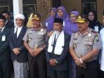 kapolri-jenderal-badrodin-haiti-kunjungi-sekolahnya-di-jember_20151010_110802.jpg