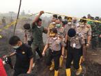 kapolri-jenderal-polisi-tito-karnavian-meninjau-lokasi-kebakaran-hutan_20160829_202007.jpg
