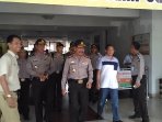 kapolri-kunjungi-korban-bom-mapolresta-surakarta_20160706_205420.jpg