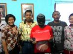kapolsek-kundur-kompol-basta-nababan-tersangka-narkoba_20150530_140810.jpg