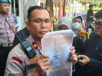 kapolsek-metro-gambir-kompol-jamalinus-nababan-menampilkan-klip-narkoba-inex-caleg-dprd.jpg