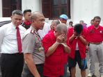 kaporestabes-surabaya-kombes-pol-rudi-setiawan-mengobro_20171218_230707.jpg