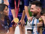 kapten-dan-penyerang-argentina-10-lionel-messi-merayakan-bersama-istrinya-antonela-roccuzzo.jpg