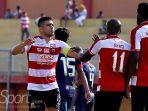 kapten-madura-united-fabiano-beltrame.jpg