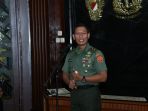 kapuspen-tni-konpers-terkait-adanya-larangan-panglima-tni-ke-as_20171023_111158.jpg