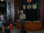 kapuspen-tni-konpers-terkait-adanya-larangan-panglima-tni-ke-as_20171023_113150.jpg