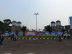 karangan-bunga-di-depan-gedung-dpr-ri.jpg