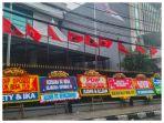 karangan-bunga-di-dpp-pdip.jpg