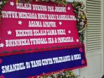 karangan-bunga-di-istana-kepresidenan_20170503_123939.jpg